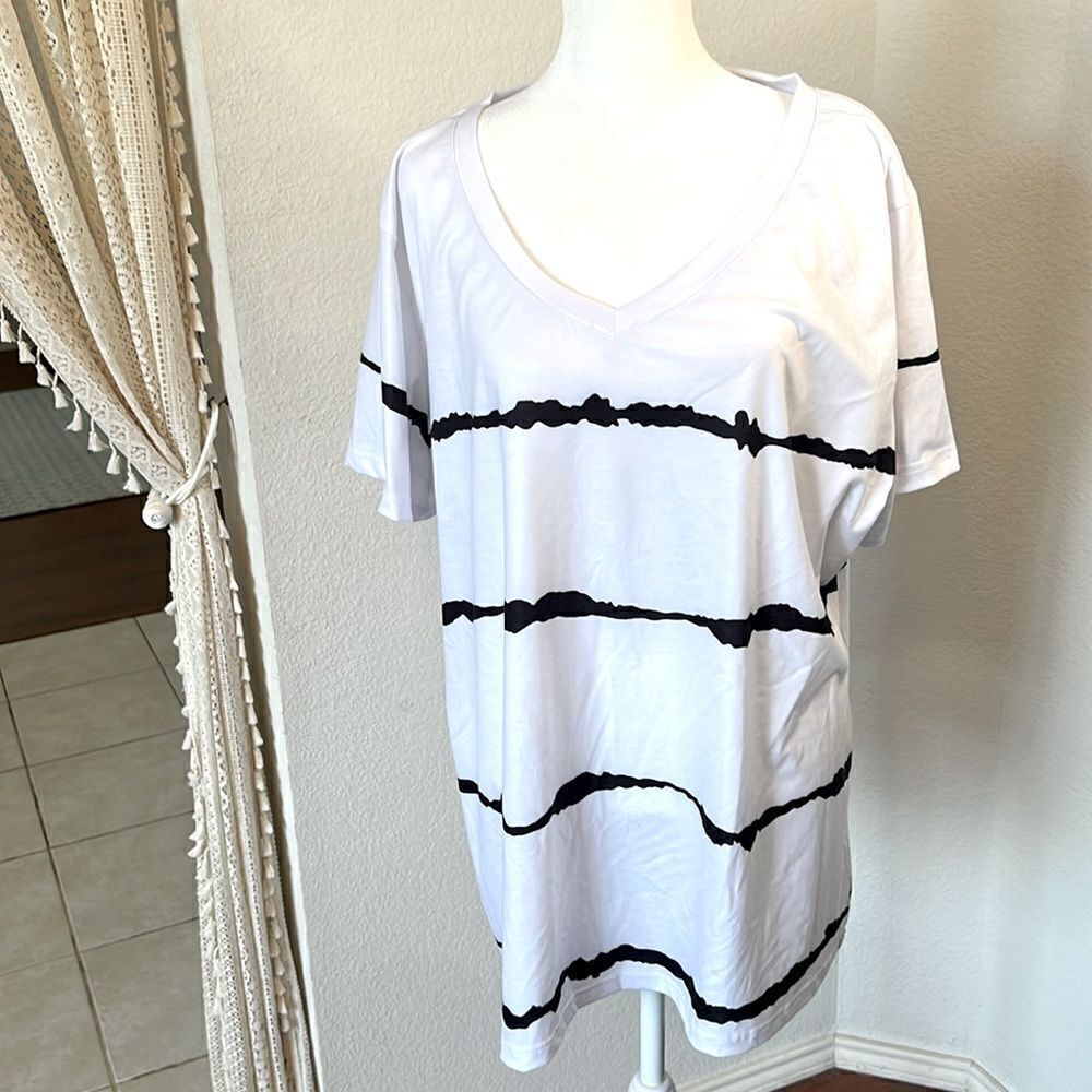 Women's Plus Size Short Sleeve Tie-Dye V-Neck T-Shirt - Size XXL